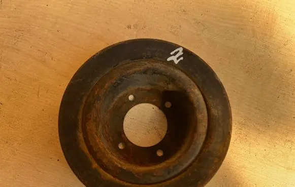 BMW 3 E30 Water pump pulley 1271424