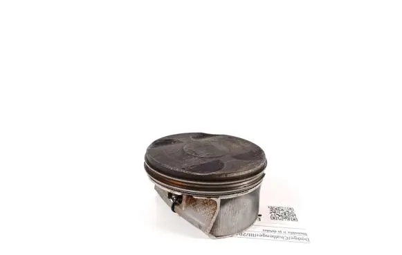 Dodge Challenger Piston with connecting rod