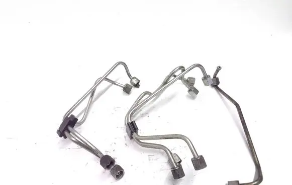 Fuel injector supply line/pipe