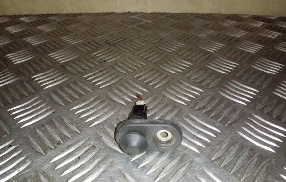 Toyota Corolla Verso E121 Front door sensor 
