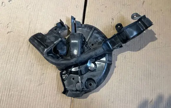 BMW M3 F80 Engine compartment rubber 8066661 18068510