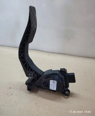Audi A4 S4 B8 8K Accelerator throttle pedal 8K1721523