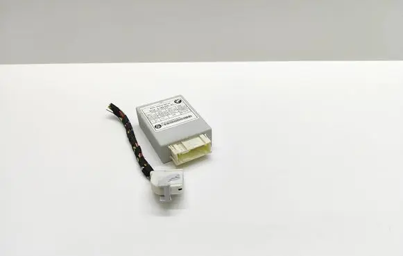 BMW 5 E60 E61 Air suspension control unit module (rear) 6769834 676983401 37146769834