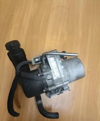 Peugeot 508 Power steering pump A5100672 044912D1