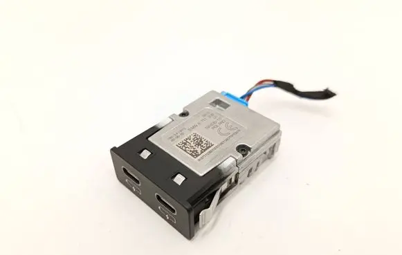 BMW X3 G01 USB socket connector 8711938