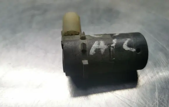 Audi A6 S6 C5 4B Parking PDC sensor 4B0919275E