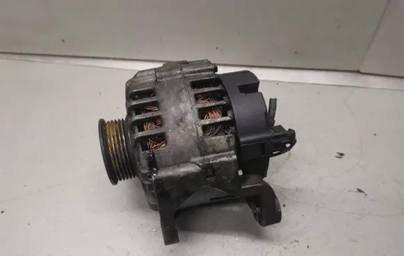 Audi A8 S8 D2 4D Generator/alternator 059903015G
