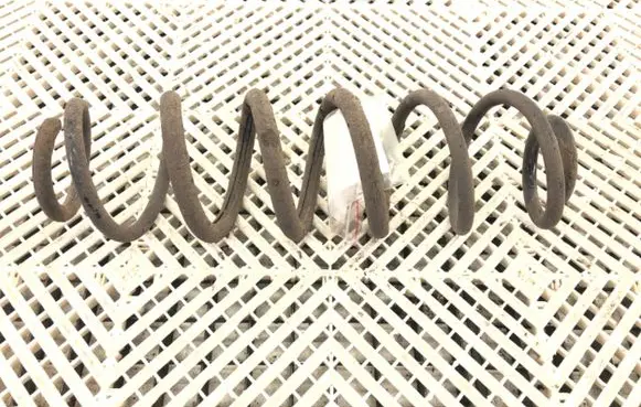 Toyota C-HR I Rear coil spring