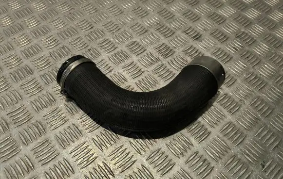 Volvo XC60 Intercooler hose/pipe 31370126