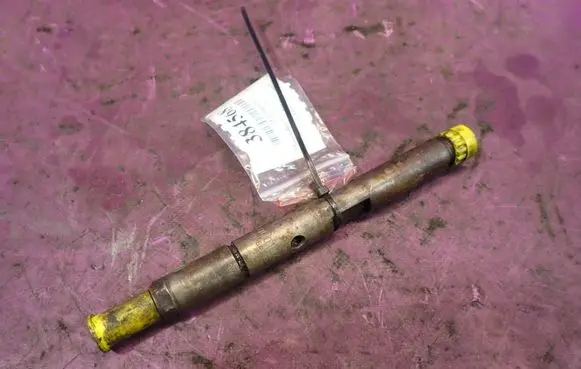 Mercedes-Benz Sprinter W901 W902 W903 W904 Fuel injector A0000104751