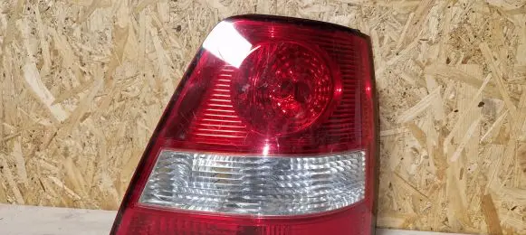 KIA Sorento Rear/tail lights 924013E010