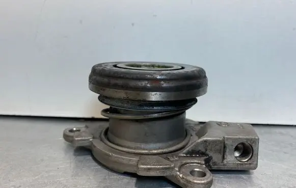 Suzuki SX4 Clutch slave cylinder 