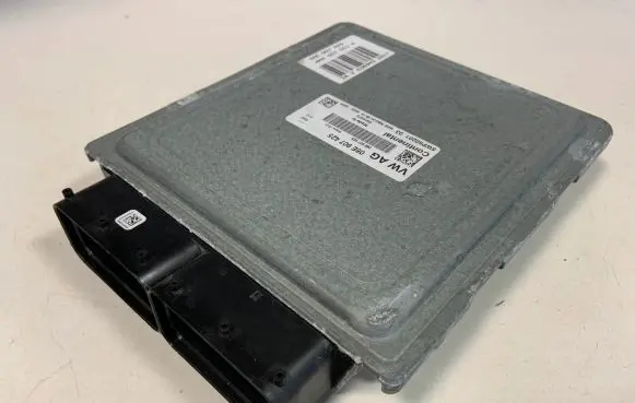 Audi Q7 4M Engine control unit/module 06E907425 4M0907551A