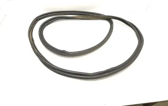 Ford Turneo Courier Trunk rubber seal (body) 