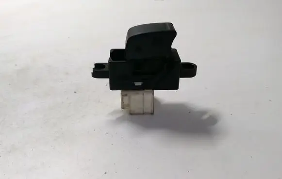 Nissan Almera N16 Electric window control switch