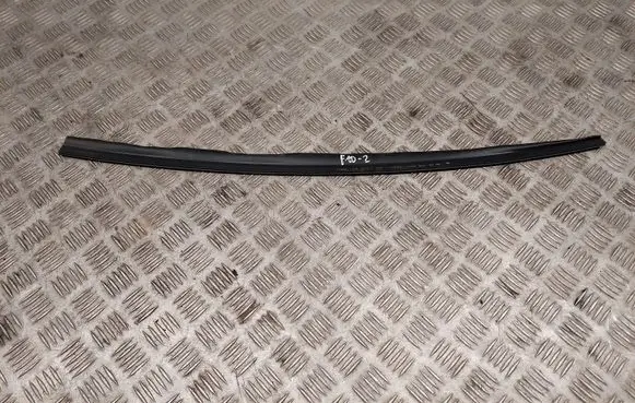 BMW 5 F10 F11 Engine compartment rubber 7275842