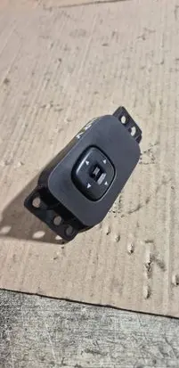Mazda MPV Wing mirror switch LD4766600 03200321