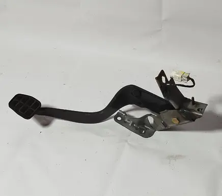 Mitsubishi Colt Brake pedal A4542900618 4620A036 1240039000