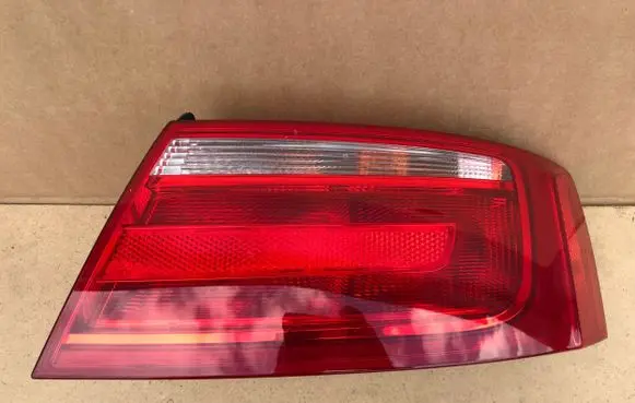 Audi A5 8T 8F Rear/tail lights 8T0945096
