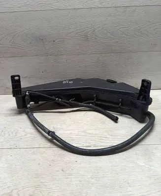 Audi Q5 SQ5 8R Windshield washer fluid reservoir/tank 8R0955453B 8R0955453C