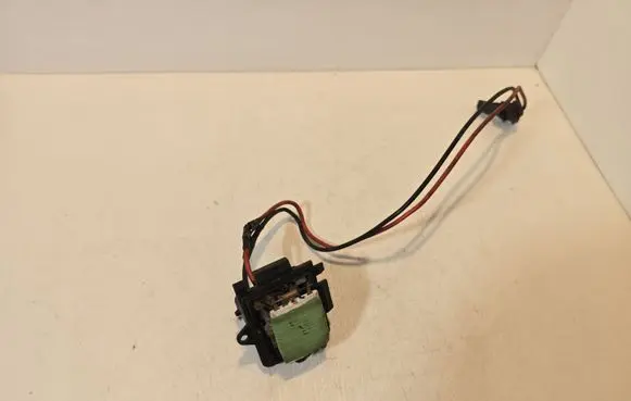 Opel Vivaro Heater blower motor/fan resistor