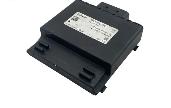 Audi A5 Sportback 8TA Voltage converter/converter module 8K0959663 111002109