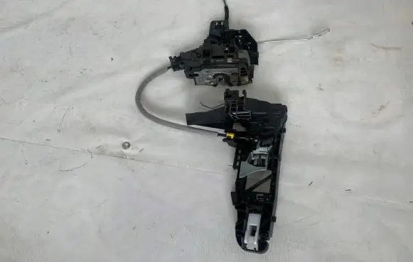 Mercedes-Benz E W213 Front door lock A2220063999