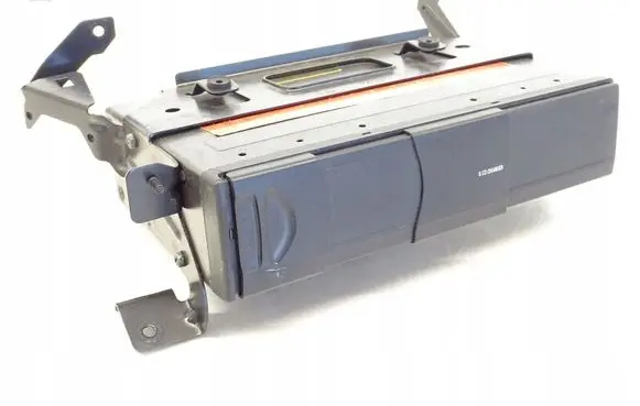 BMW 1 E81 E87 CD/DVD changer 913308317426579735