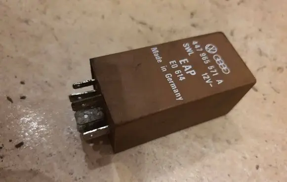 Audi 100 200 5000 C3 Other relay 447965571A EQ614 2113