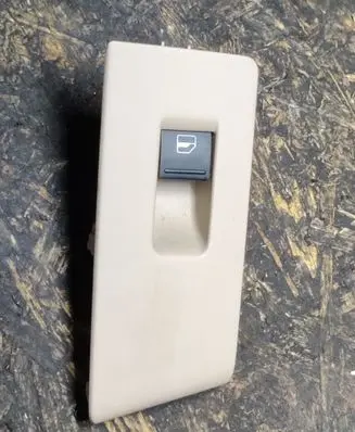Volkswagen PASSAT B7 Electric window control switch 3AA868750