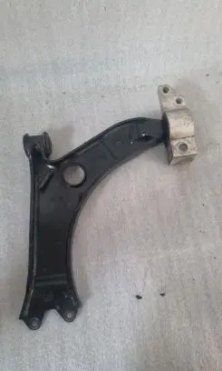 Volkswagen Golf VI Front lower control arm/wishbone 1K0907853E