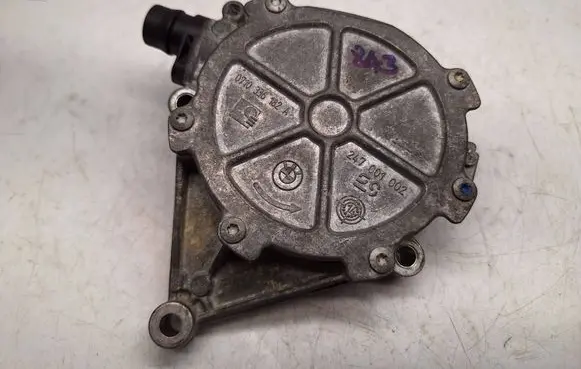 BMW 3 F30 F35 F31 Vacuum pump 11667622380