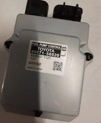 Lexus RX 450H Fuel injection pump control unit/module 8957158020
