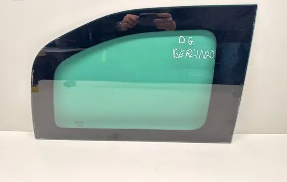 Citroen Berlingo Rear side window 43R004524 DOT211M91AS3 E000191