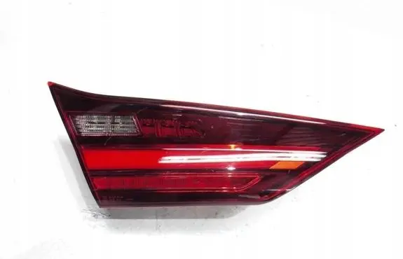Tailgate rear/tail lights