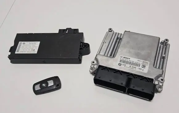 BMW 5 E60 E61 Engine ECU kit and lock set 8506199 0281016066 030426317