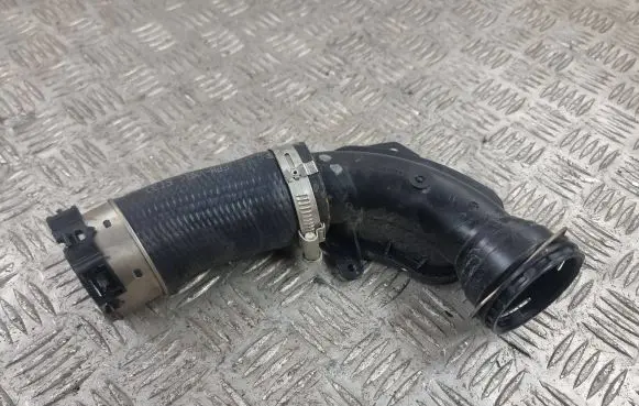 Land Rover Evoque II Intercooler hose/pipe GJ326C780AA