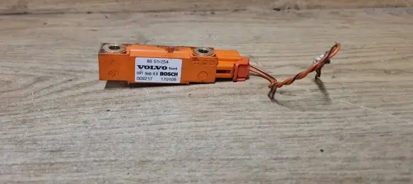 Volvo XC90 Airbag deployment crash/impact sensor 8651754