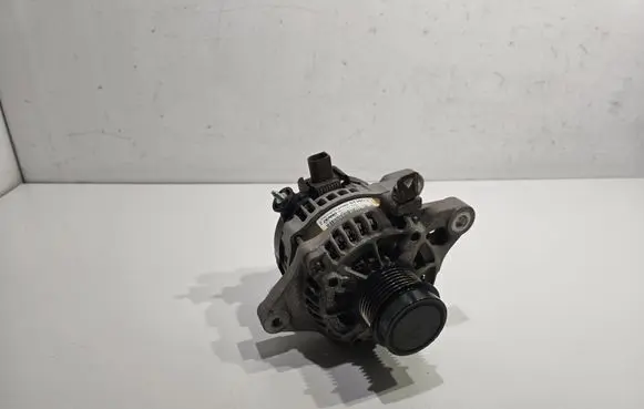 Toyota Avensis T270 Generator/alternator 270600T360 MS1042113740