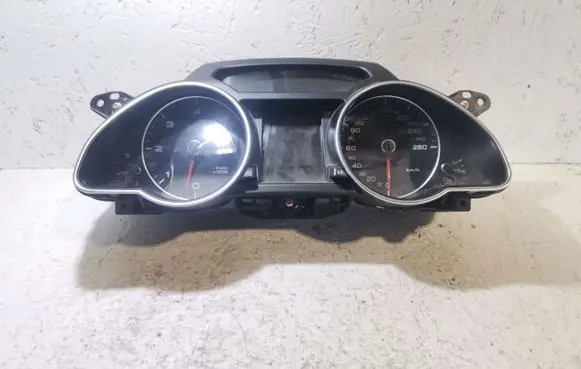 Audi A5 8T 8F Speedometer (instrument cluster) 8T0920930D