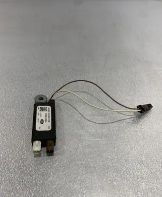 Jaguar F-Pace Aerial antenna amplifier HK8318C901CB
