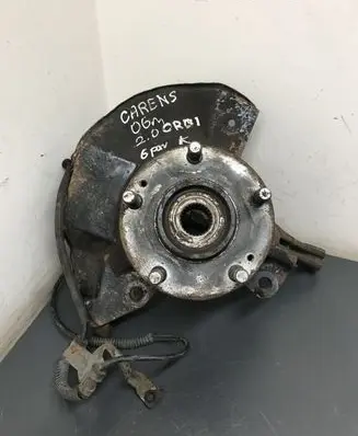 KIA Carens I Front wheel hub