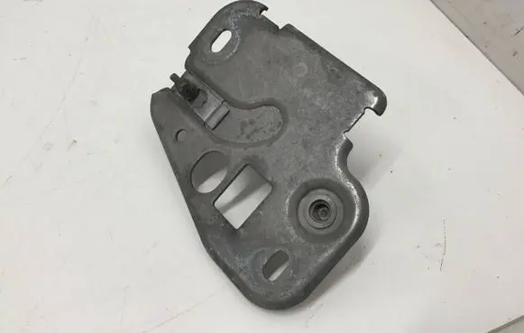 Volkswagen Golf VIII Engine bonnet/hood lock/latch loop/hook 5H0823185C