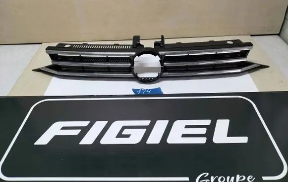 Volkswagen Touran III Front bumper upper radiator grill 5TA853653B