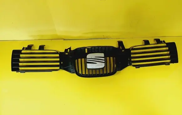 Seat Leon (1M) Front grill 1M0853651F 1M0853653