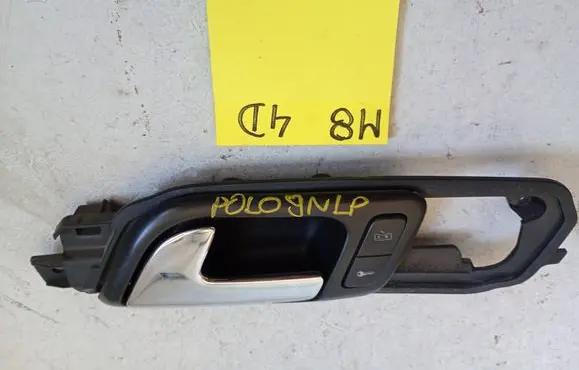 Volkswagen Polo IV 9N3 Front door interior handle 6Q1837247E