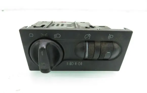 Volkswagen Golf III Light switch 1H6941531P