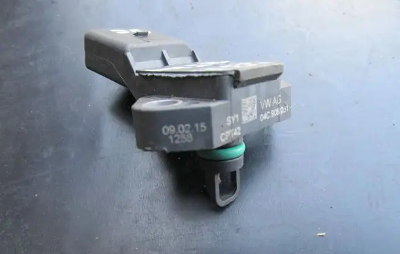 Volkswagen Golf IV Air pressure sensor 04C906051 CPT42