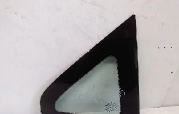 Nissan Qashqai Rear side window