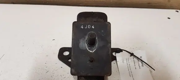 KIA Sorento Engine mount bracket 218123E150